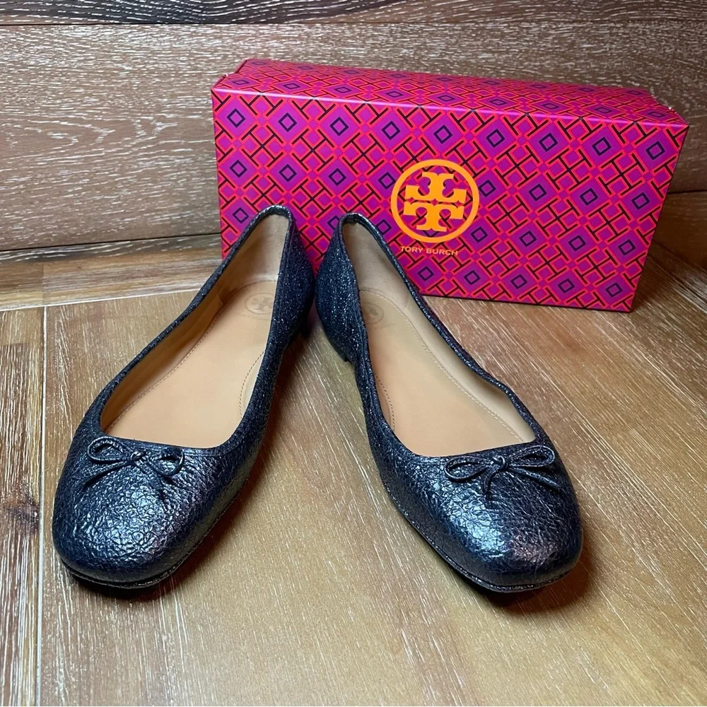 Tory Burch Laila 2 Driver Ballet Flat Navy Crinkle Metallic Size 9